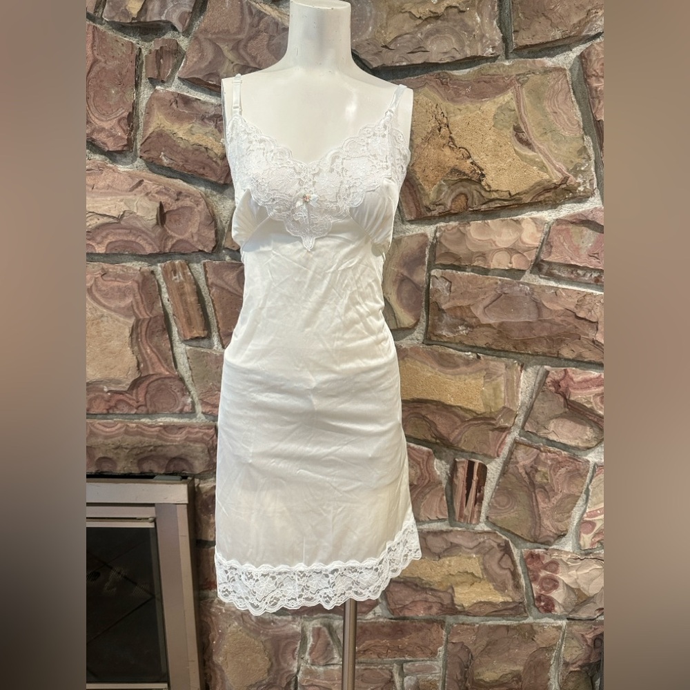 Vintage Ashley Taylor White Nylon & Lace Slip Mini Dress Size 36 USA Lace EUC
